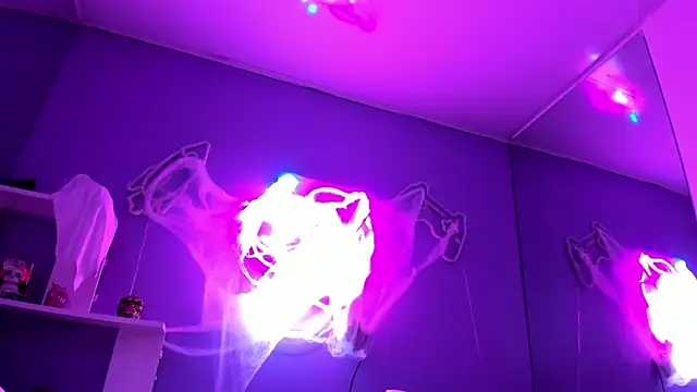 Camiila Osorio online show from October 2025 07:45:02 PM