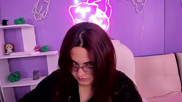 Camiila Osorio online show from November 2025 07:46:02 PM