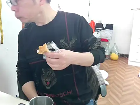 zwc147369 online show from April 2026 08:31:02 AM