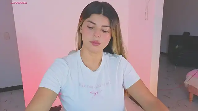 Thamy stark online show from September 2025 02:05:02 PM