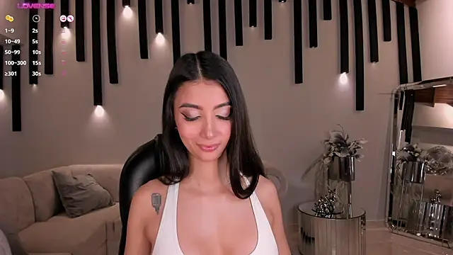 Snapshot of ValeriaVelvet chatting on February 2025 05:54:02 PM ValeriaVelvet online show from February 2025 05:54:02 PM