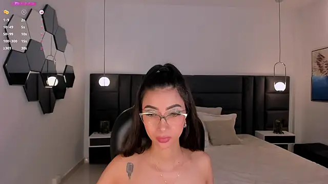 Snapshot of ValeriaVelvet chatting on March 2025 05:50:01 PM ValeriaVelvet online show from March 2025 05:50:01 PM