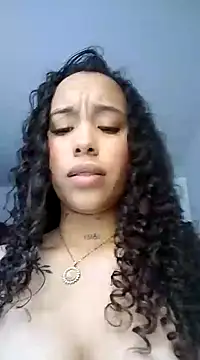 Snapshot of MarieLeon chatting on January 2025 10:39:01 PM MarieLeon online show from January 2025 10:39:01 PM