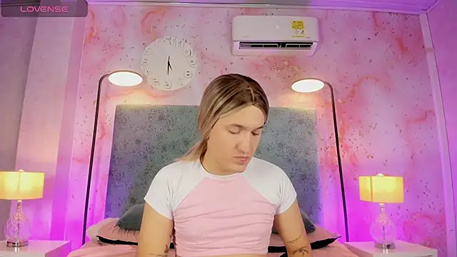 Snapshot of JESSI_NAOMI chatting on November 2025 11:36:02 PM JESSI NAOMI online show from November 2025 11:36:02 PM