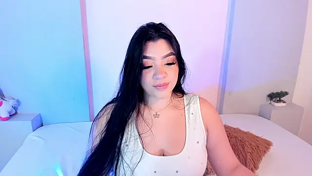 Snapshot of MelissaWhite4 chatting on December 2024 09:06:02 PM MelissaWhite4 online show from December 2024 09:06:02 PM