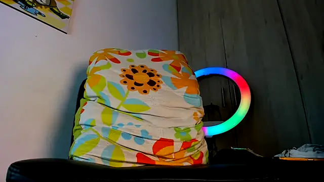 Snapshot of m1tsur1 chatting on October 2025 12:11:02 AM m1tsur1 online show from October 2025 12:11:02 AM