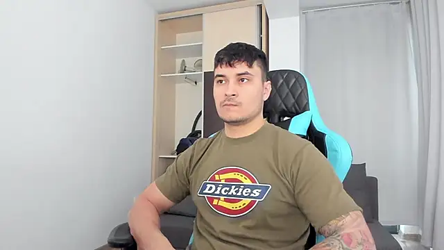 MatMalonne online show from December 2025 09:27:01 AM