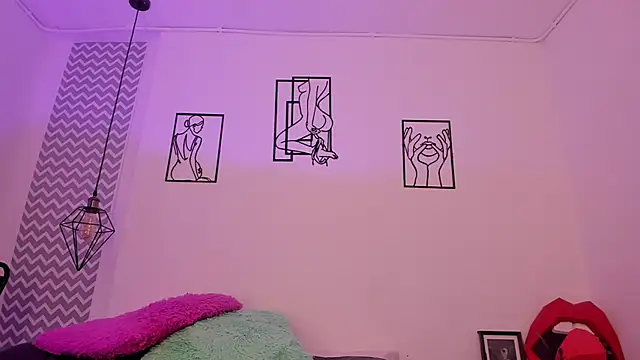 Snapshot of cloehonney chatting on September 2025 02:17:02 PM cloehonney online show from September 2025 02:17:02 PM