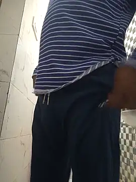 Snapshot of Shubuu__x chatting on February 2026 10:55:01 AM Shubuu x online show from February 2026 10:55:01 AM