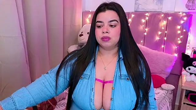 MiahJoness online show from November 2025 10:10:01 PM