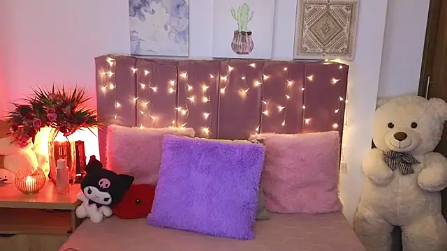 MiahJoness online show from April 2026 11:51:02 PM