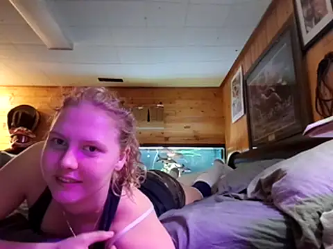 Ryan and Aurora online show from March 2026 10:38:02 PM