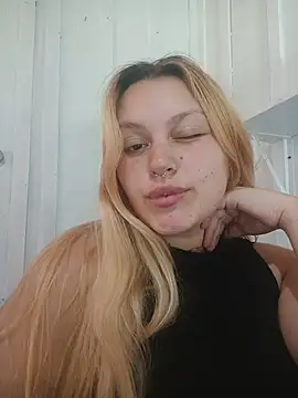 Snapshot of Aninhababyy chatting on July 2026 05:37:01 PM Aninhababyy online show from July 2026 05:37:01 PM