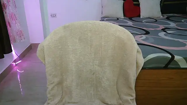 N-Natasha online show from May 2026 12:01:02 PM