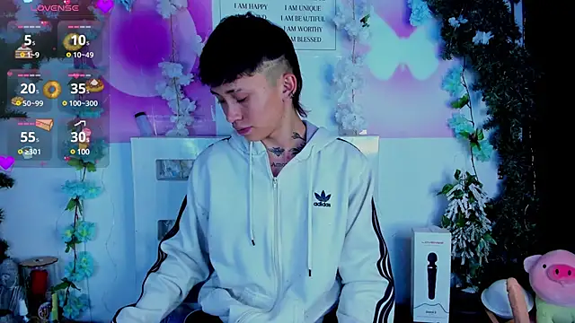 Snapshot of juniior_2311_ chatting on January 2025 10:23:01 PM juniior 2311 online show from January 2025 10:23:01 PM