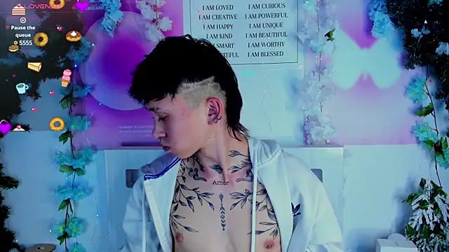 Snapshot of juniior_2311_ chatting on January 2025 01:27:01 AM juniior 2311 online show from January 2025 01:27:01 AM