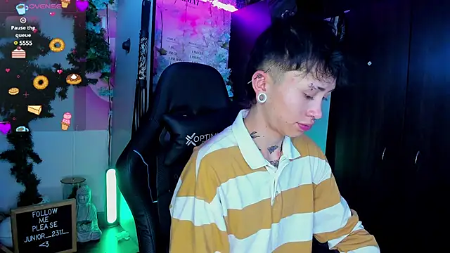 Snapshot of juniior_2311_ chatting on March 2025 11:19:01 AM juniior 2311 online show from March 2025 11:19:01 AM