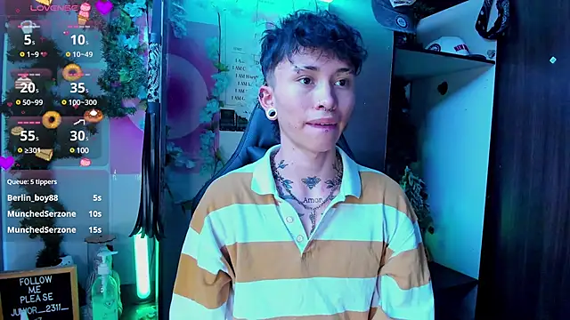 Snapshot of juniior_2311_ chatting on March 2025 02:23:01 PM juniior 2311 online show from March 2025 02:23:01 PM