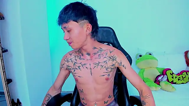 Snapshot of juniior_2311_ chatting on October 2025 06:02:01 PM juniior 2311 online show from October 2025 06:02:01 PM