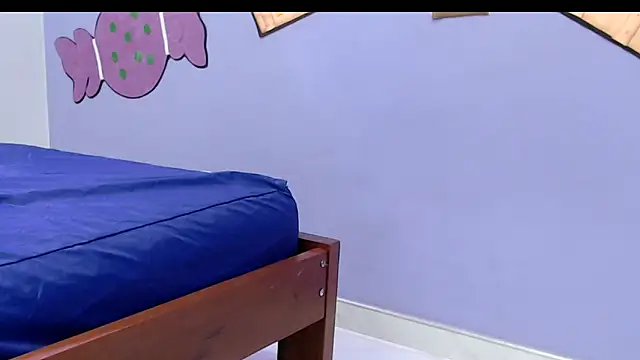 evaleribigtits18 online show from November 2025 07:05:02 PM