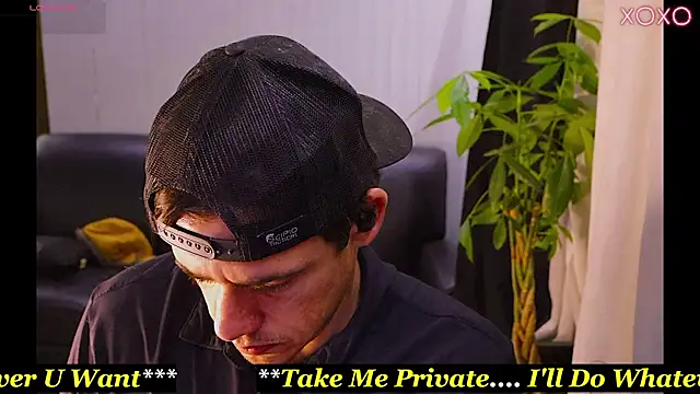 Snapshot of DamienSliick chatting on October 2025 05:13:01 AM DamienSliick online show from October 2025 05:13:01 AM