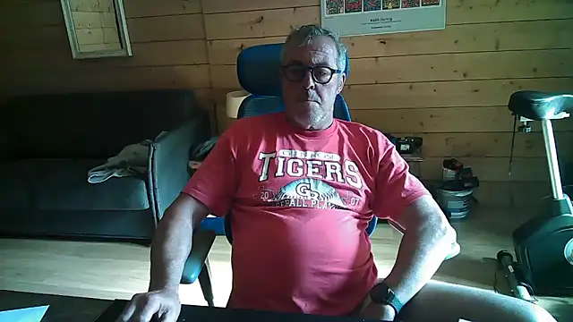 Snapshot of lelohop chatting on October 2025 11:44:01 AM lelohop online show from October 2025 11:44:01 AM