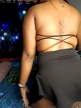 Snapshot of Hot_Urvi chatting on November 2025 09:14:01 PM Hot Urvi online show from November 2025 09:14:01 PM