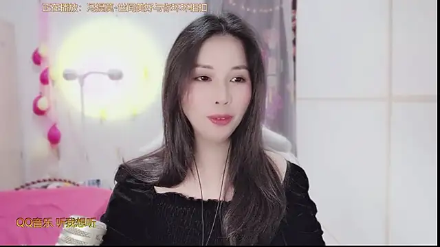 Snapshot of HK_angelchloe chatting on March 2025 04:38:02 AM HK angelchloe online show from March 2025 04:38:02 AM