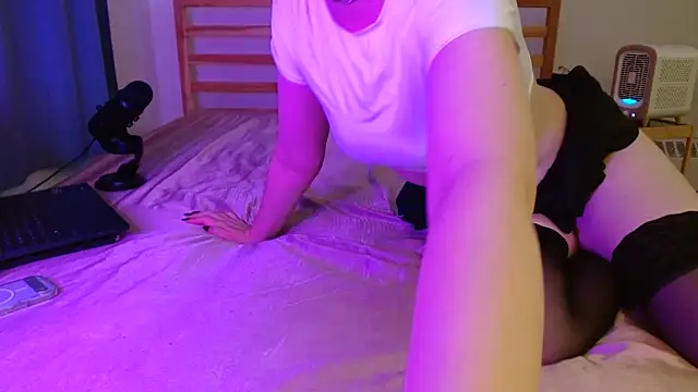 Snapshot of gothgirleden chatting on July 2026 05:19:02 PM gothgirleden online show from July 2026 05:19:02 PM