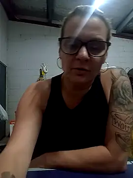 llASHll online show from November 2025 03:34:01 PM