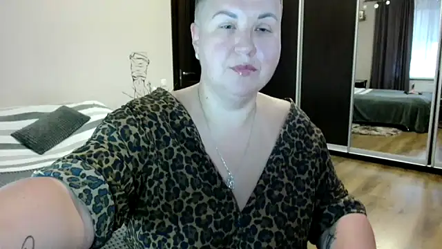 Annet1912 online show from October 2025 06:13:02 AM