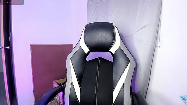 PaigeJayden online show from January 2026 03:42:02 AM