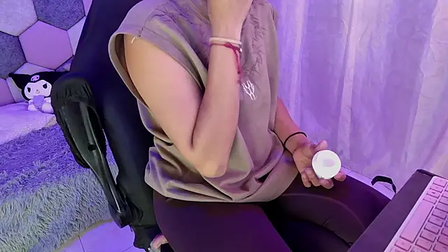 Horny tgn online show from January 2026 05:50:01 PM