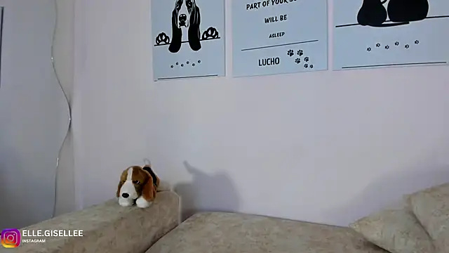 ElleGisellee online show from February 2025 01:17:02 PM