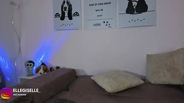 ElleGisellee online show from September 2025 03:33:02 AM