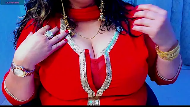 Gulabi Queen online show from December 2025 04:47:02 PM