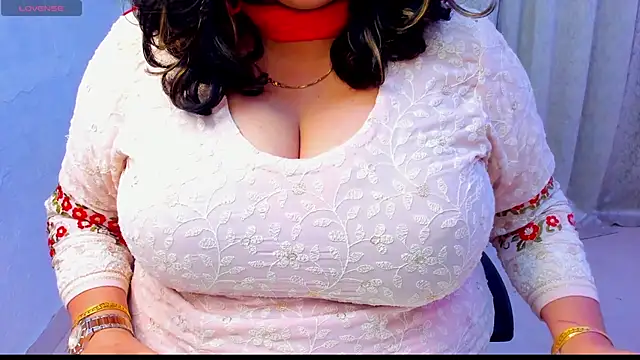 Gulabi Queen online show from December 2025 06:15:02 PM