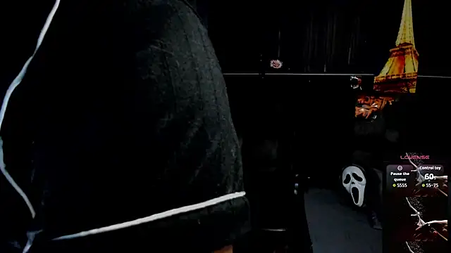 Snapshot of ZhoeStrong chatting on November 2025 11:29:01 PM ZhoeStrong online show from November 2025 11:29:01 PM