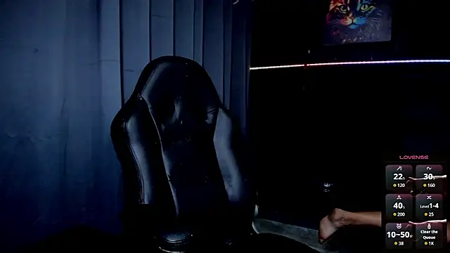 Snapshot of ZhoeStrong chatting on November 2025 10:37:01 PM ZhoeStrong online show from November 2025 10:37:01 PM