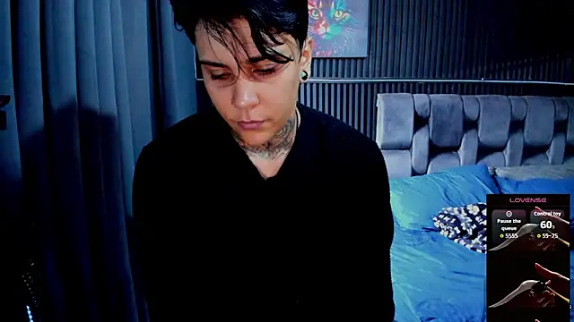 Snapshot of ZhoeStrong chatting on November 2025 08:33:02 PM ZhoeStrong online show from November 2025 08:33:02 PM