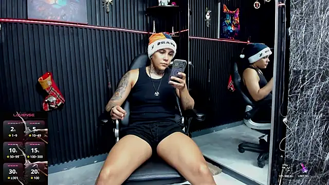 ZhoeStrong online show from December 2025 10:39:02 PM