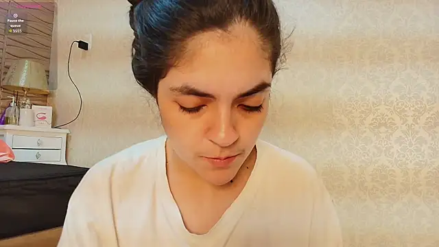 sofiaclauss online show from September 2025 08:25:01 PM