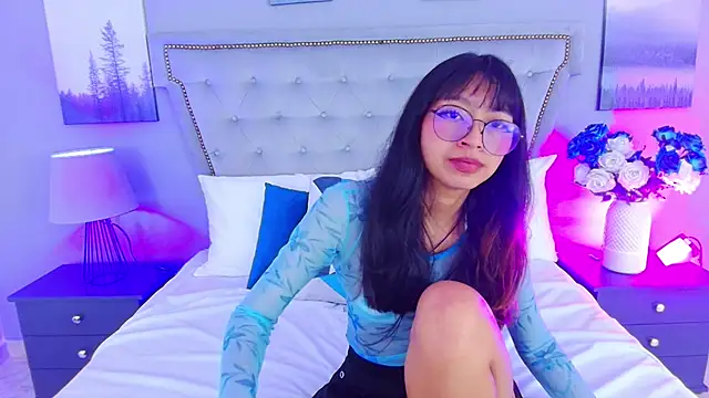 Yommi Winx online show from September 2025 11:15:01 PM