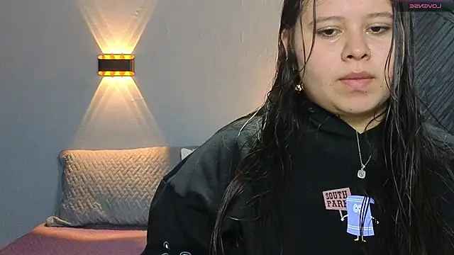 Laia and Aloby online show from February 2026 10:05:02 PM