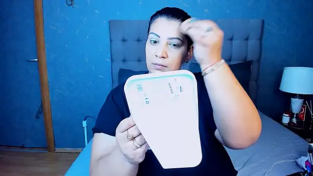 AmyCubes online show from October 2025 04:31:01 AM