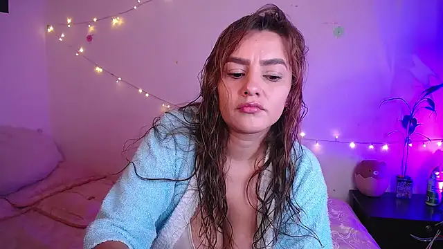 Lu perez online show from November 2025 04:25:01 PM