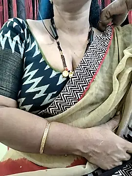 Snapshot of bhuvana555 chatting on November 2025 04:50:01 PM bhuvana555 online show from November 2025 04:50:01 PM