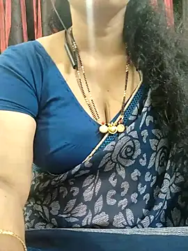 Snapshot of bhuvana555 chatting on November 2025 04:51:02 PM bhuvana555 online show from November 2025 04:51:02 PM