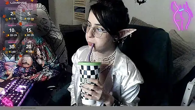 Snapshot of LisandreLaVenale chatting on December 2024 12:02:01 AM LisandreLaVenale online show from December 2024 12:02:01 AM