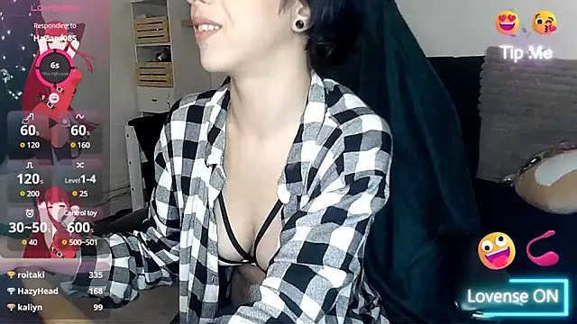 Snapshot of LisandreLaVenale chatting on January 2025 12:05:02 AM LisandreLaVenale online show from January 2025 12:05:02 AM